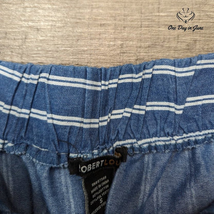 Robert Louis Button Accent Shorts Size S