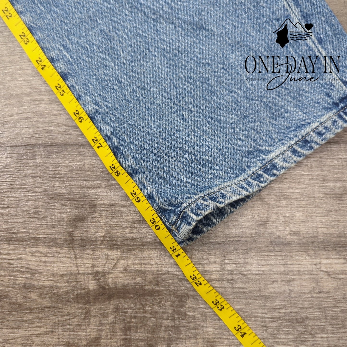 Lucky Brand The Baggy Bow Down Wash Jeans Size 0 (25)