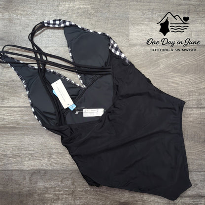 Cupshe V Neck Strappy Back One Piece Swimsuit Size XL