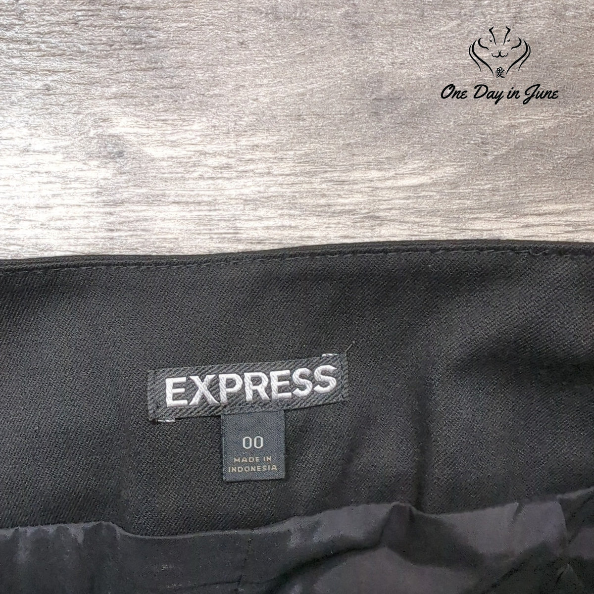 Express Black Pencil Skirt Faux Suede Paneled Career Skirt Size 00