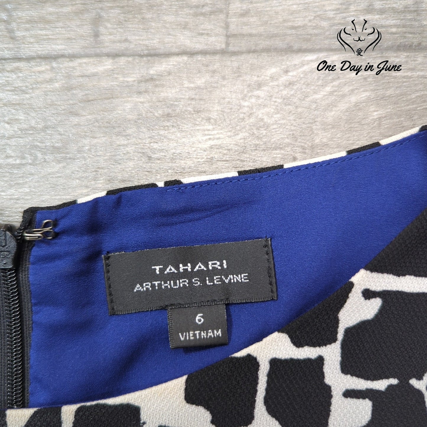 Tahari Long Sleeve Mini Dress Size 6