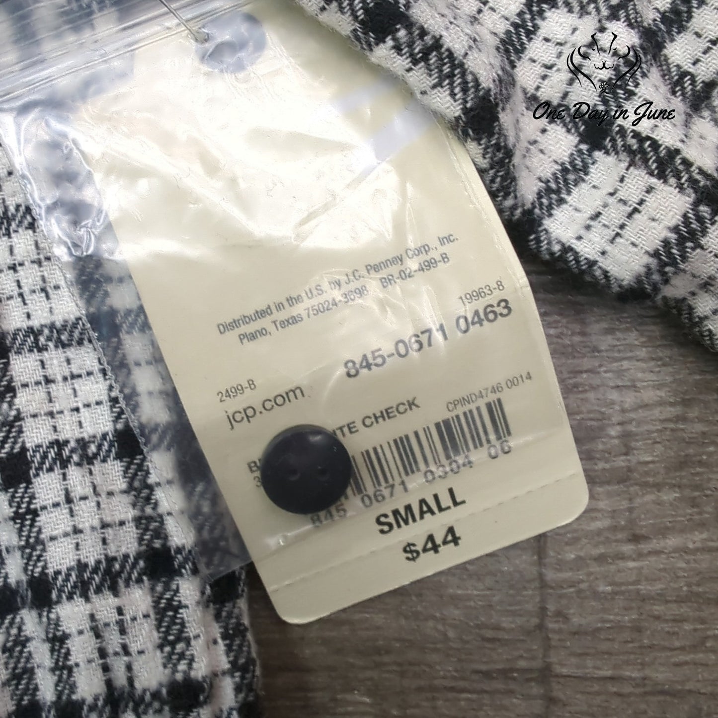 St. John's Bay Button Front Long Sleeve Top Size S