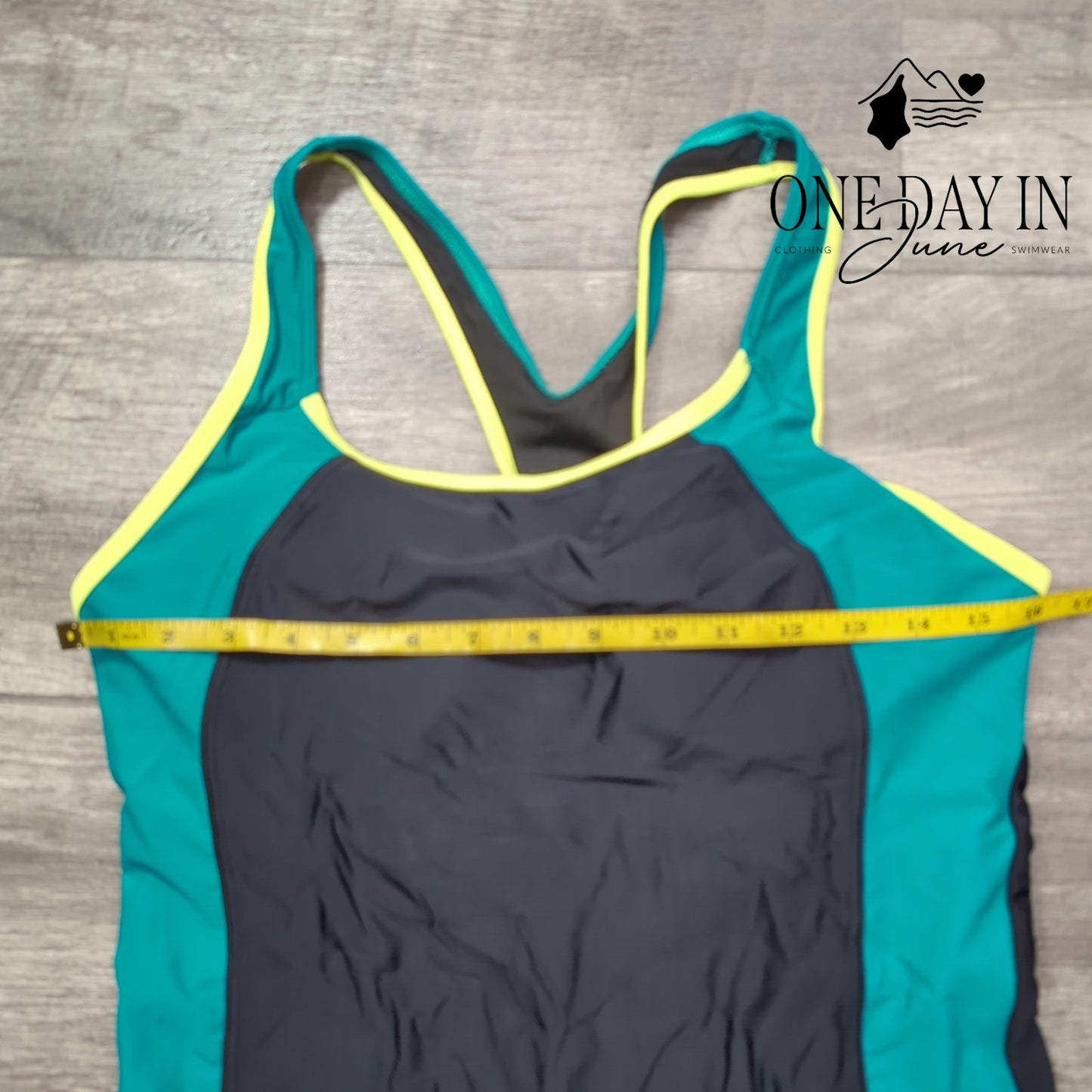 CharmLeaks Boyshort One Piece Swimsuit Size L