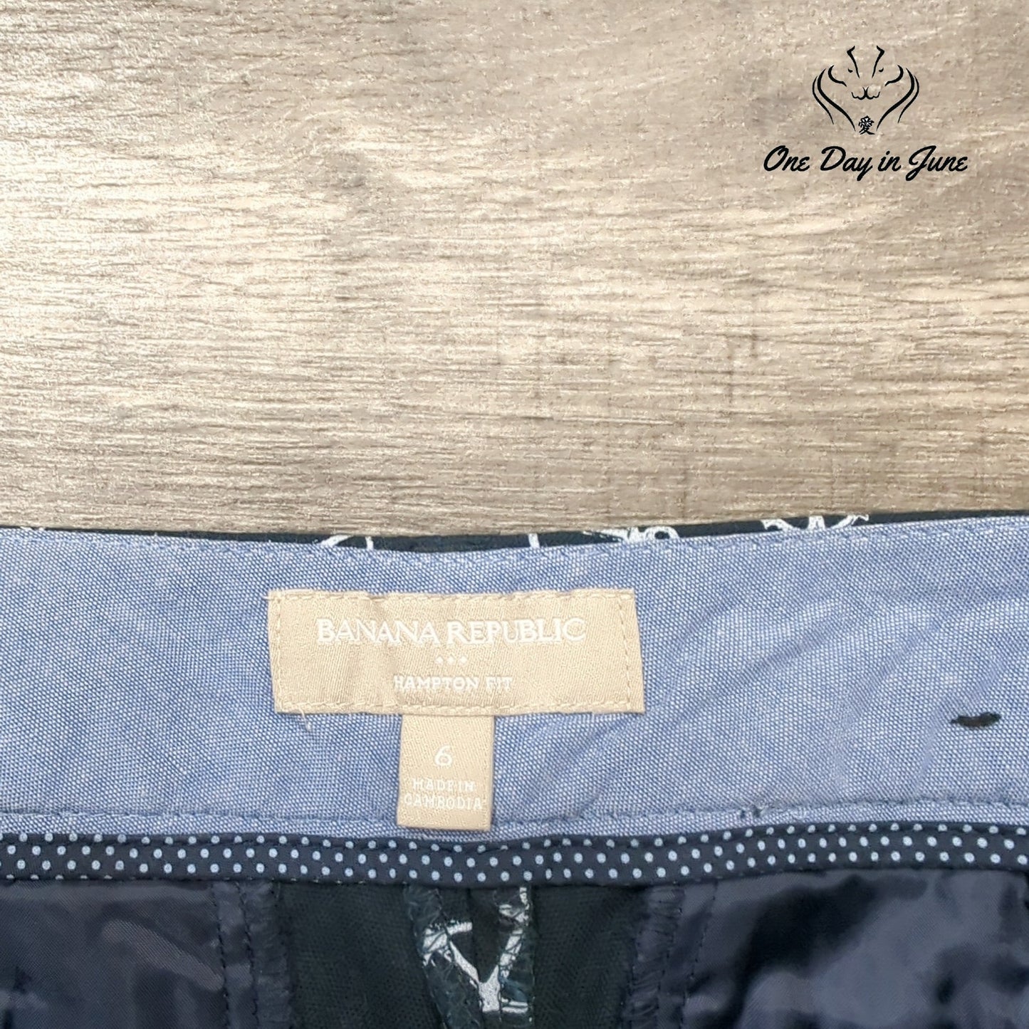 Banana Republic Flat Front Shorts Size 6