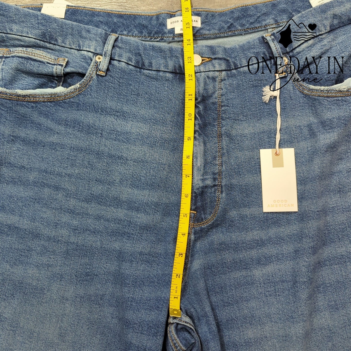 Good American Plus Size Good 90's Relaxed Jeans Size 22