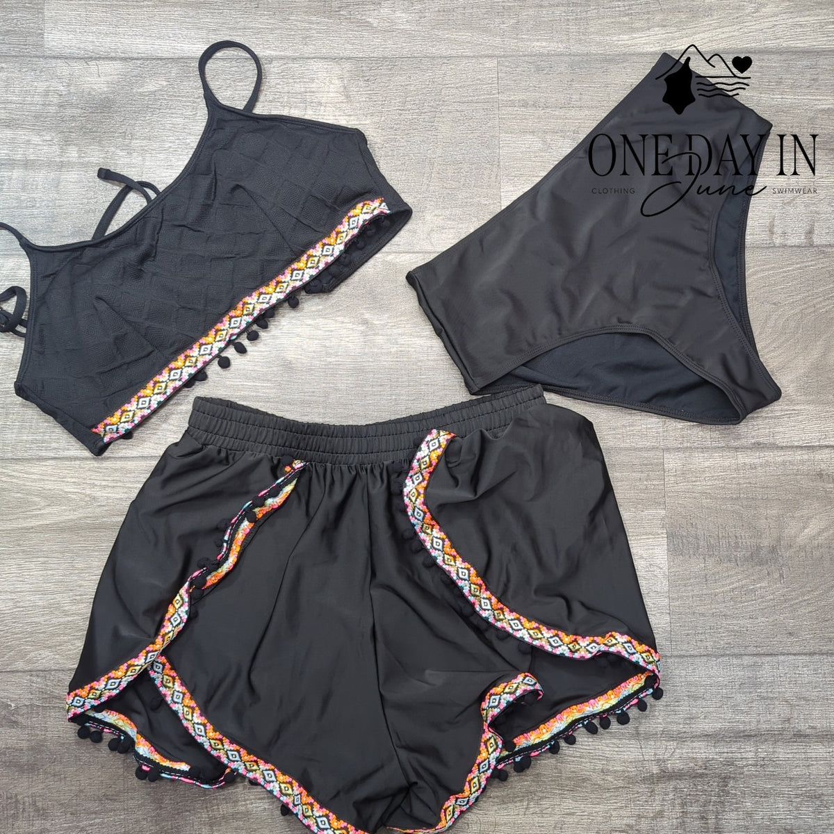 CharmLeaks 3 Piece Bikini Swimsuit Black Pom Pom Trim Shorts Boho Size 0XL