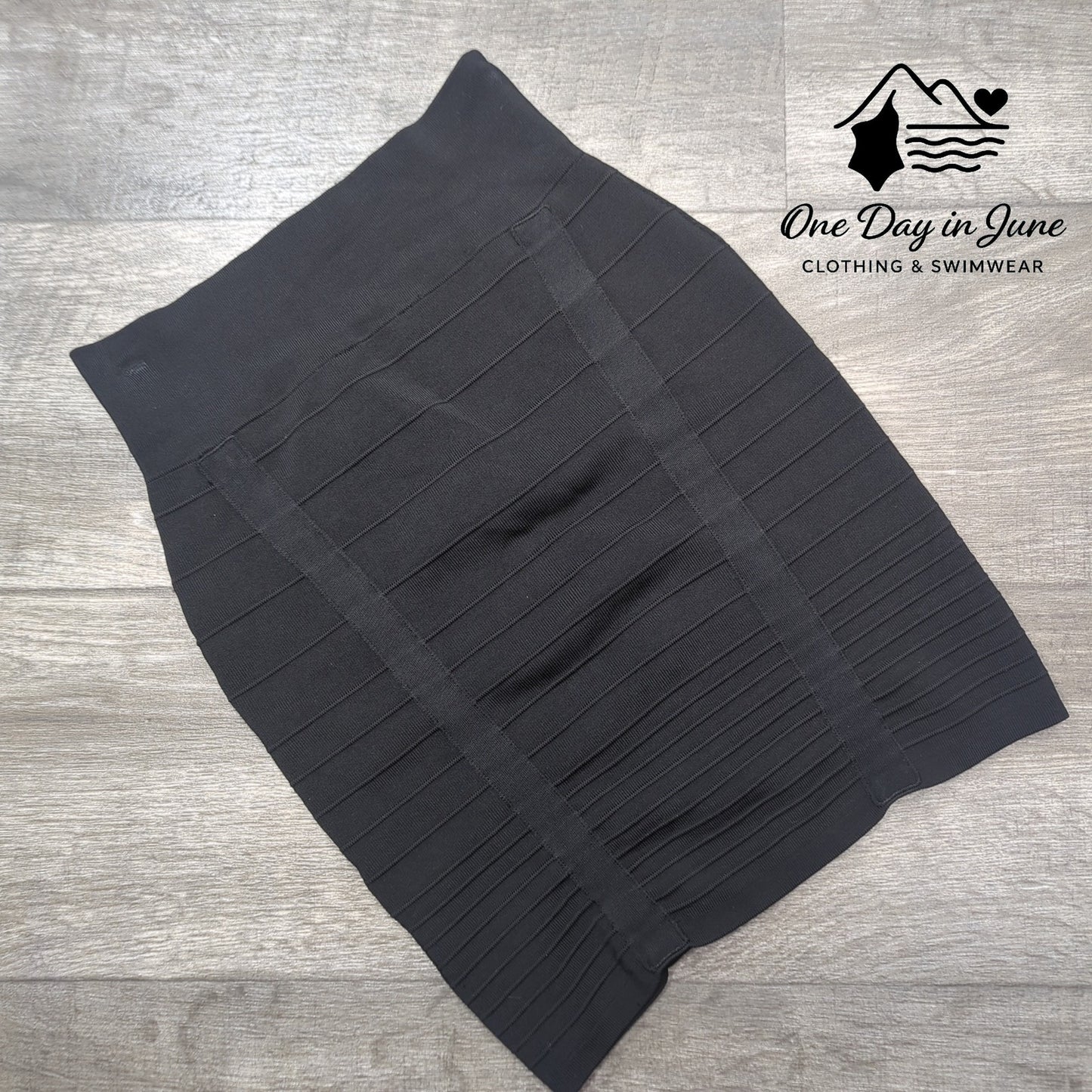 Rock & Republic Mini Skirt Size M
