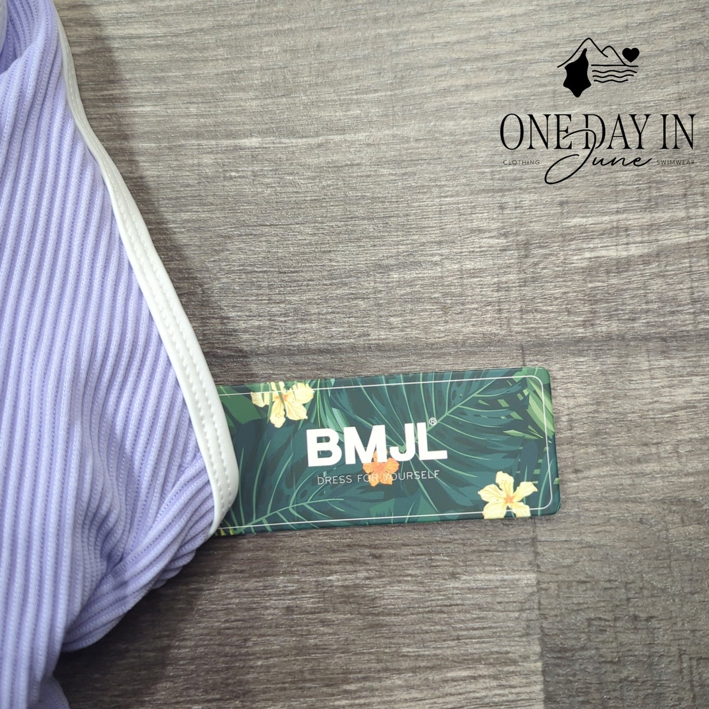 Blooming Jelly Ribbed One Piece Swimsuit Size M