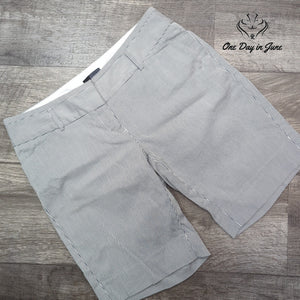 The Limited Pinstripe Bermuda Shorts Black White Cotton Stretch Size 4