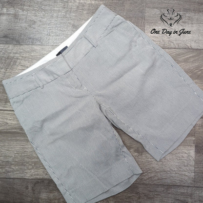 The Limited Pinstripe Bermuda Shorts Black White Cotton Stretch Size 4