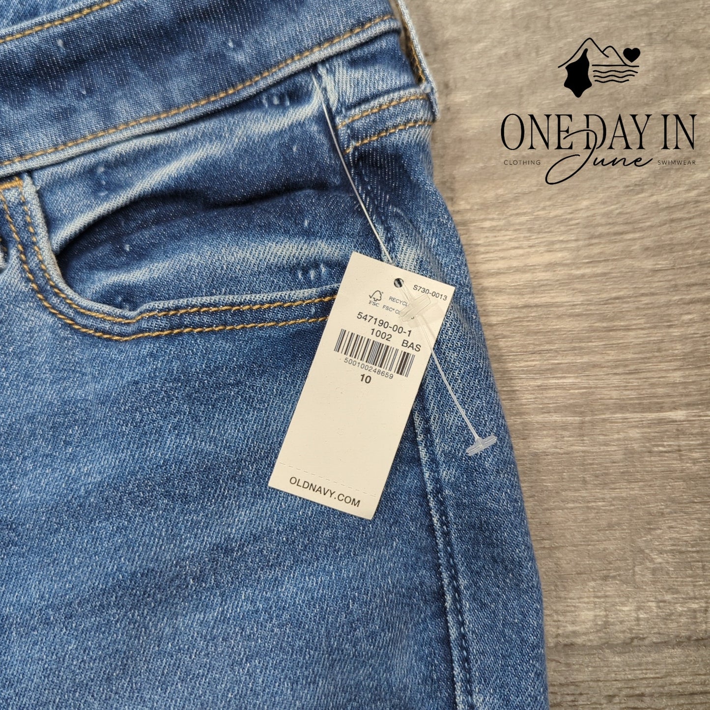 Old Navy Extra High Rise Rockstar Super Skinny Jeans Size 10