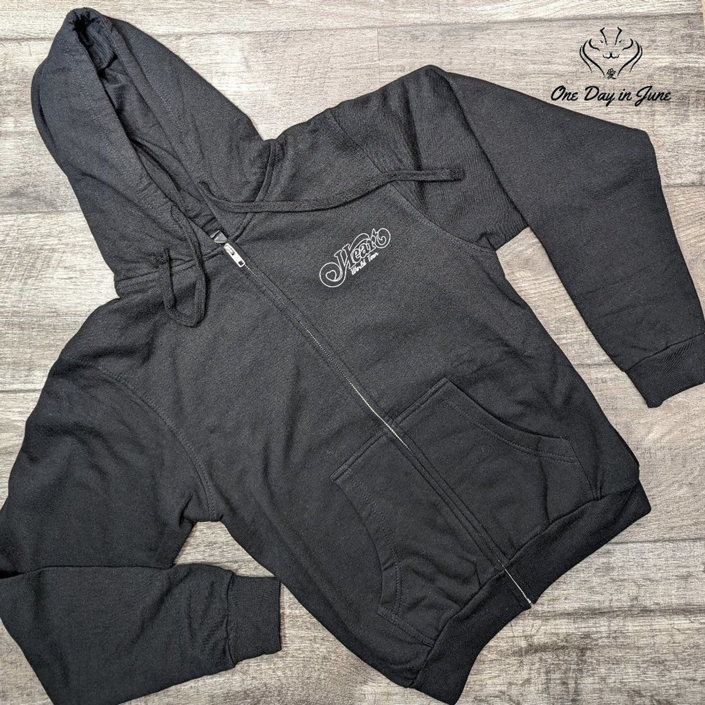 Tultex 2016 Heart World Tour Hoodie Size XS