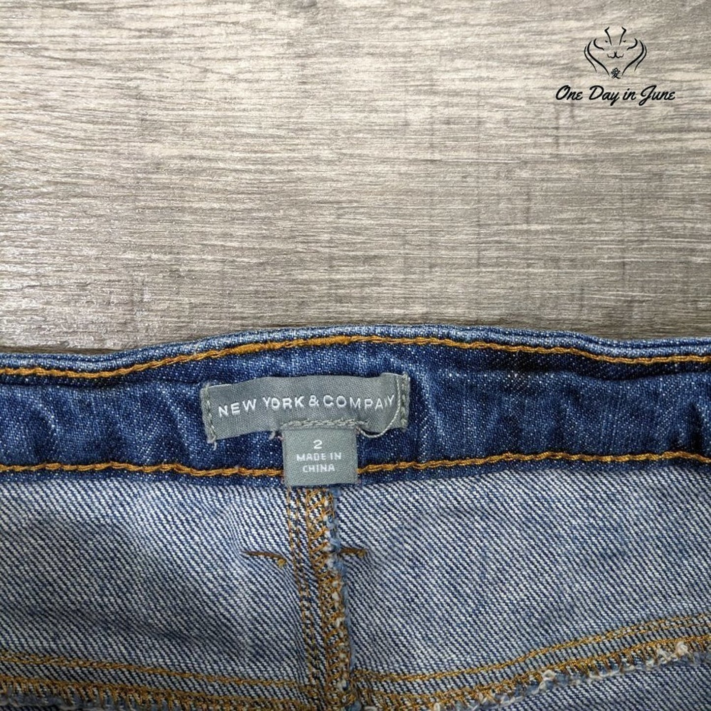 New York & Company Denim Skirt Size 2