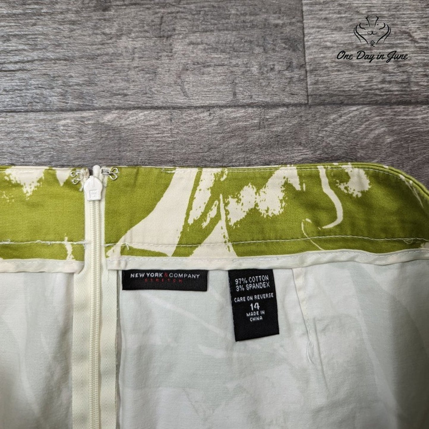 New York & Company Floral Pocketed Skirt Size 14