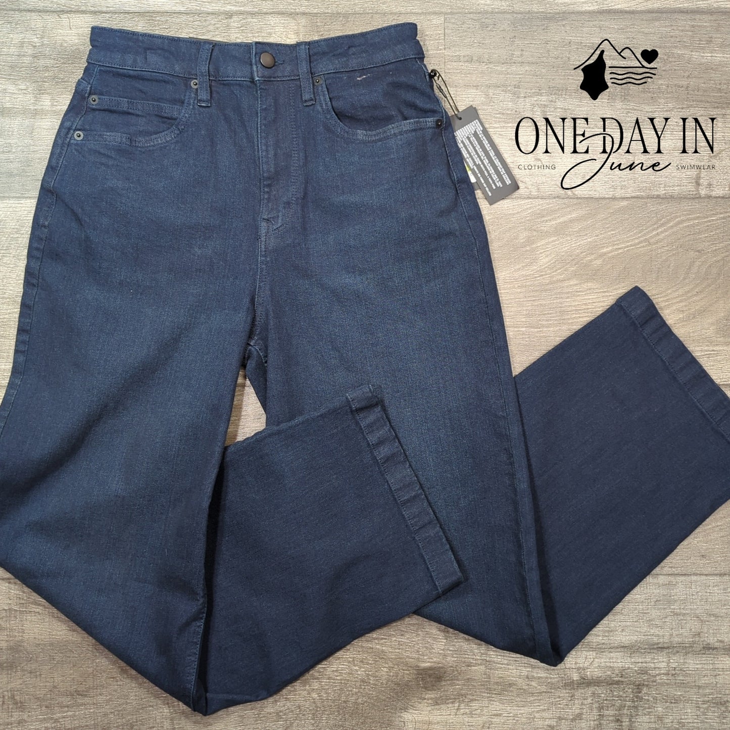 Kenneth Cole High Rise Barrell Leg Ankle Length Jeans Size 4