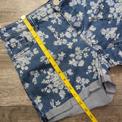 New York & Company Floral Print Denim Shorts Size 4