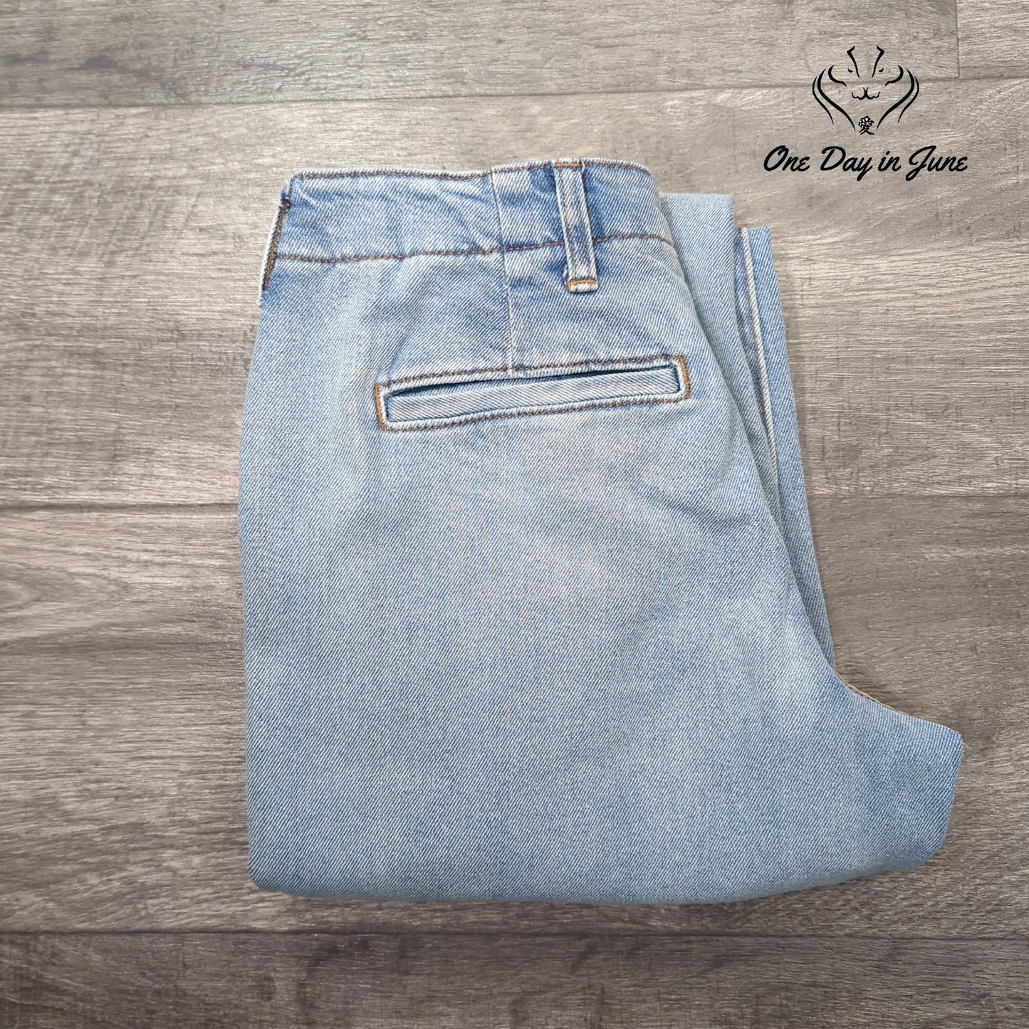 Arizona Jean Co. Juniors Hi Rise Cargo Style Jeans Size 7
