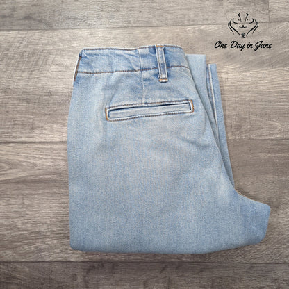 Arizona Jean Co. Juniors Hi Rise Cargo Style Jeans Size 7