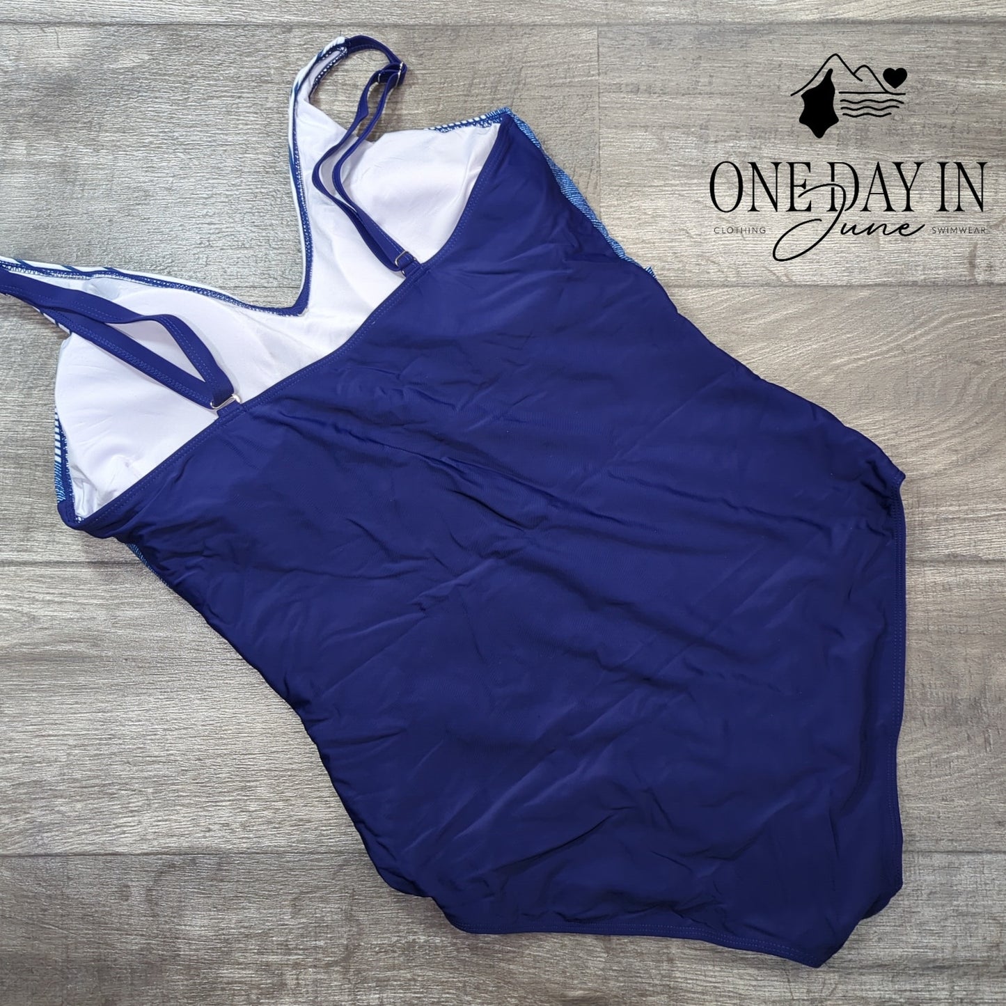 Aleumdr Plus Size Twist Front One Piece Swimsuit Size 3XL