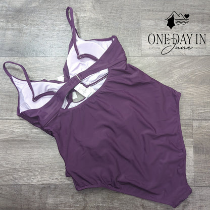 Cupshe Cross Front Keyhole One Piece Swimsuit Size XL