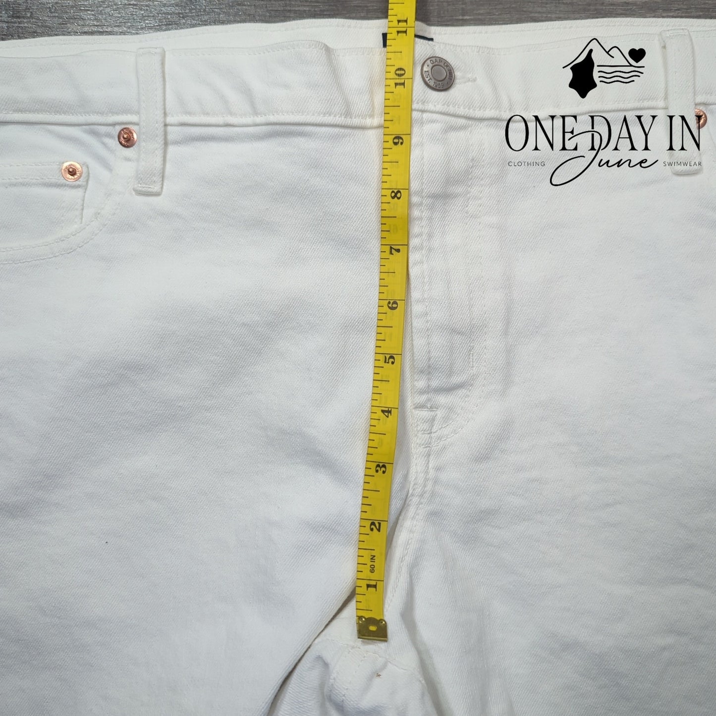 Gap 5" Denim Shorts Size 20