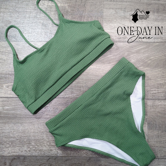 CharmLeaks Textured Crop Bikini Swimsuit Size L