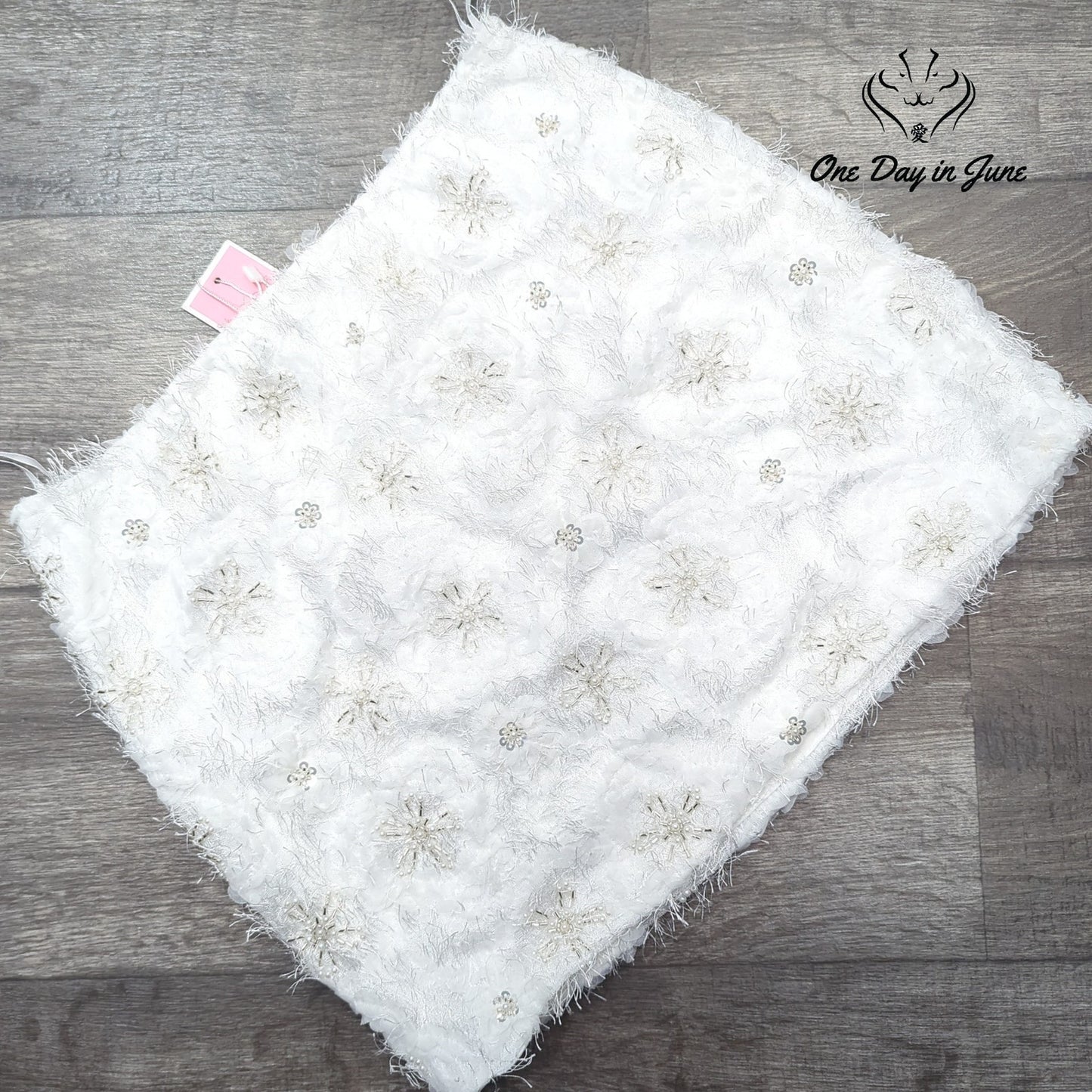 Prettylittlethings Embroidered Eyelash Mini Skirt Size 8