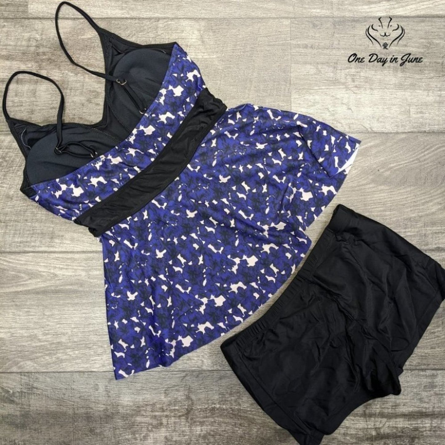 Peddney Floral Boyshort Tankini Swimsuit Size M