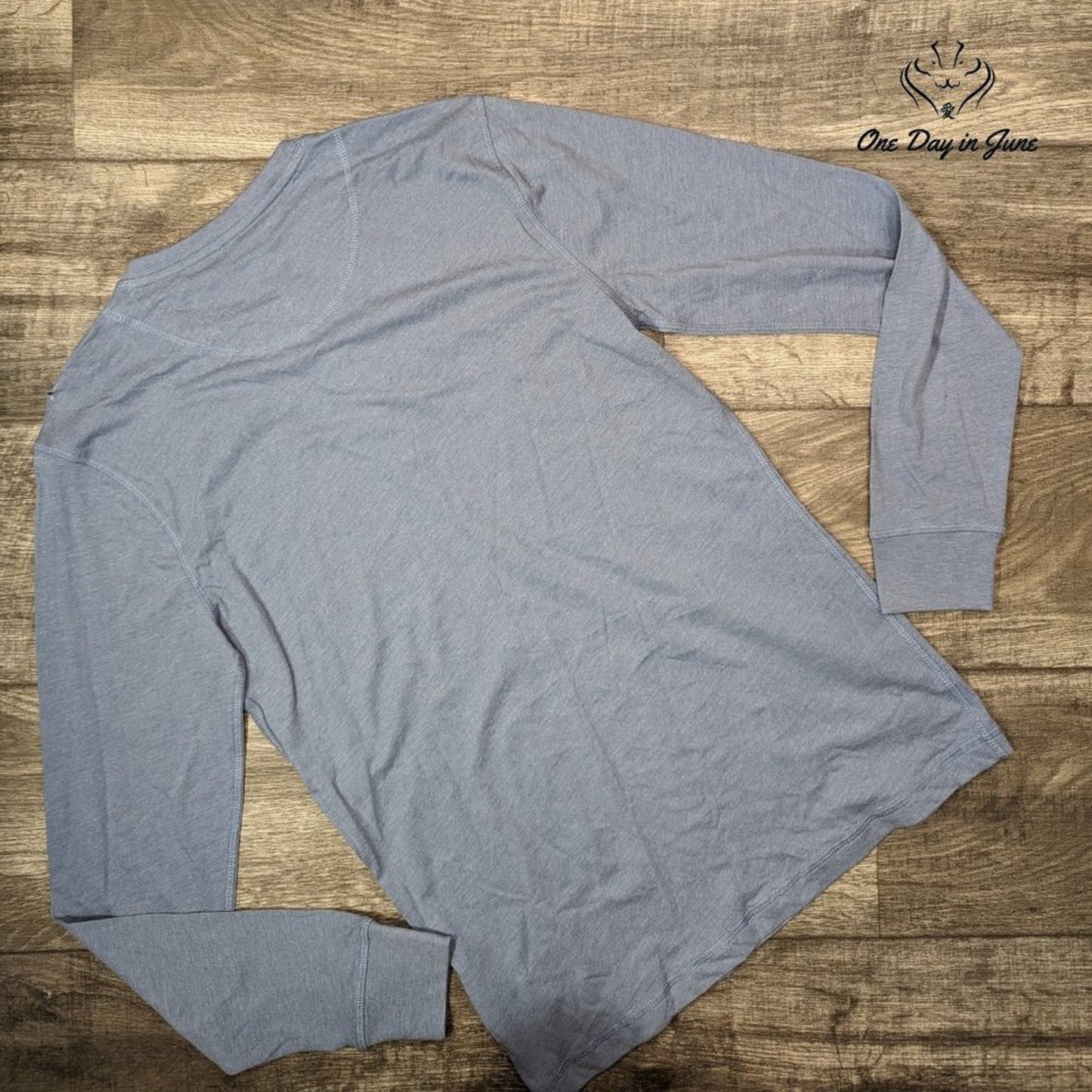 American Threads Long Sleeve Tee Shirt Size S