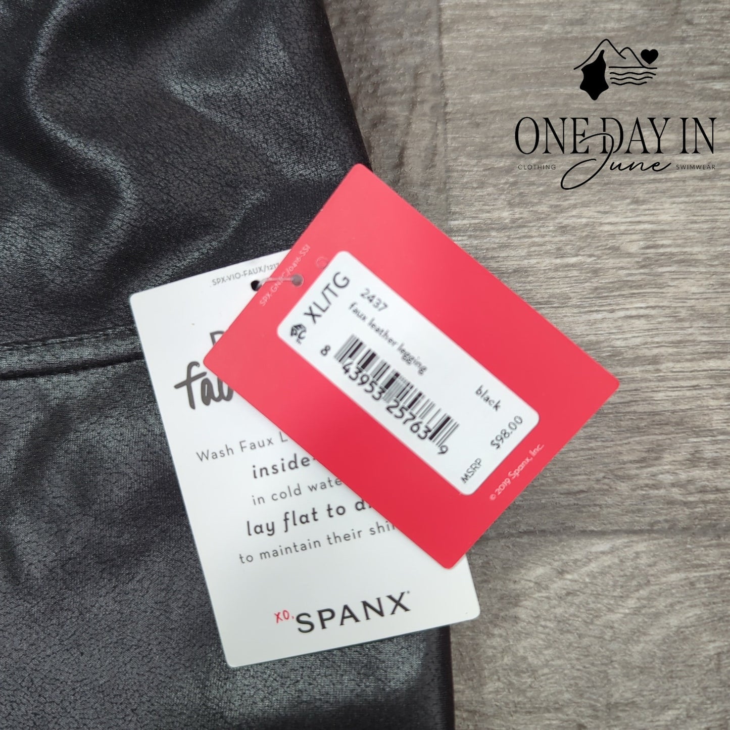 Spanx Faux Leather Legging Pants Size XL
