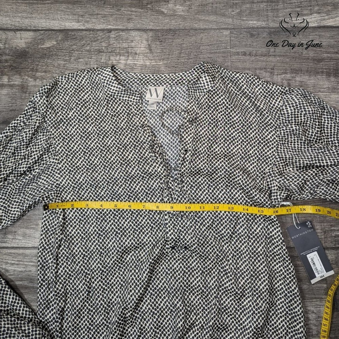 Worthington Long Sleeve V Neck Top Size XS