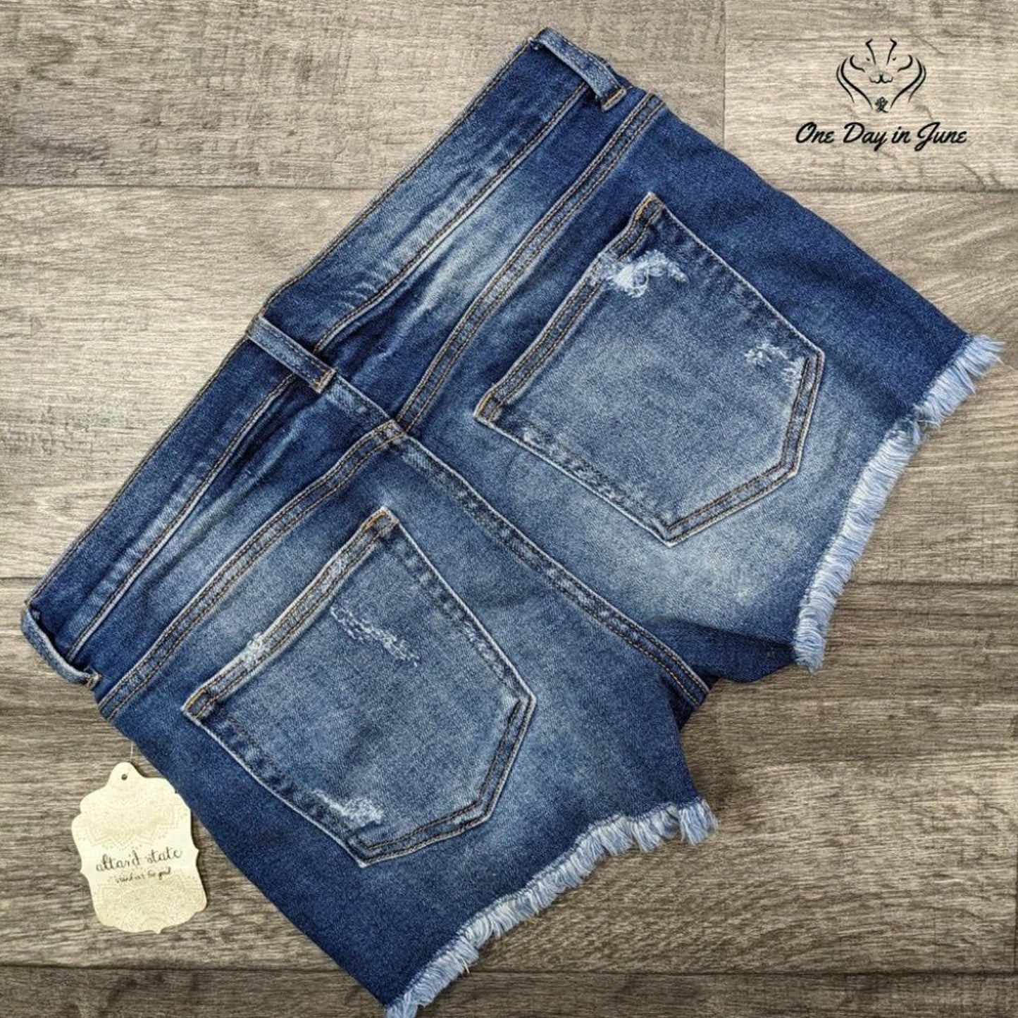 Altar'd State Juniors Distressed Denim Shorts Size 11