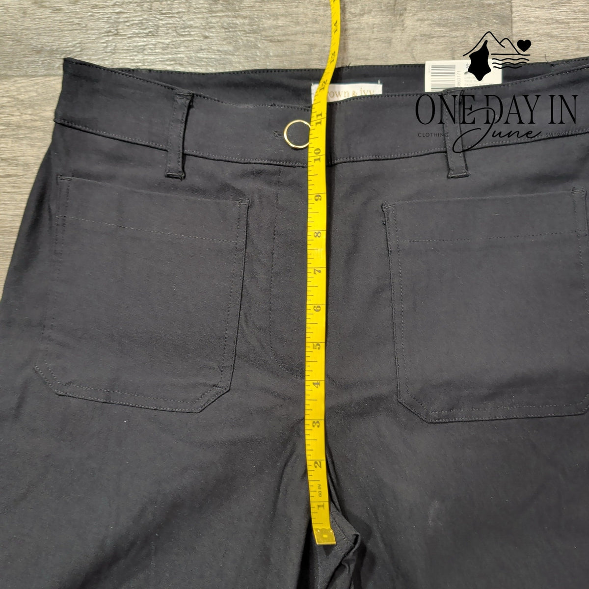 Crown & Ivy Wide Leg Crop Pants True Black Patch Pocket NWT Size 10