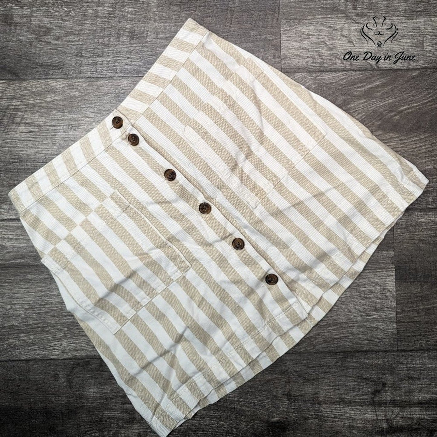 Old Navy Striped Button Front Mini Skirt Size 6