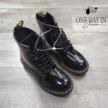Dr. Martens 1460 Patent Lamper Leather Combat Boots Black NWT Size 5
