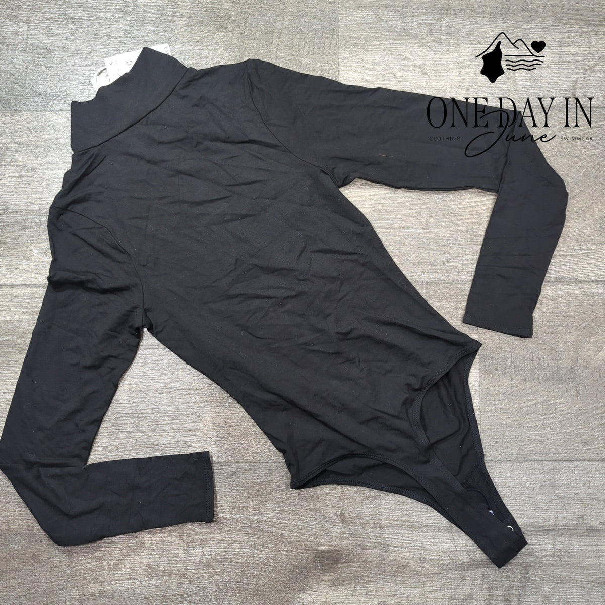 Good American Ruched Mock Neck Long Sleeve Thong Bodysuit Black NWT Size 0