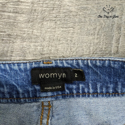 Womyn Straight Leg Jeans Size 2