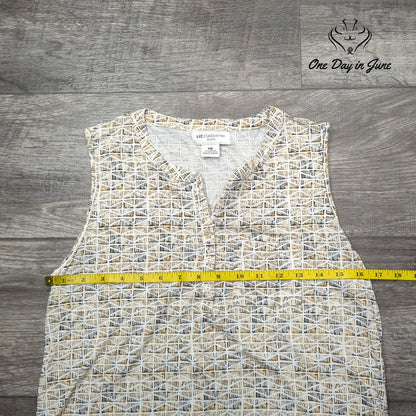 Liz Claiborne Petite Sleeveless Button Front Blouse Geometric Print PM Size PM