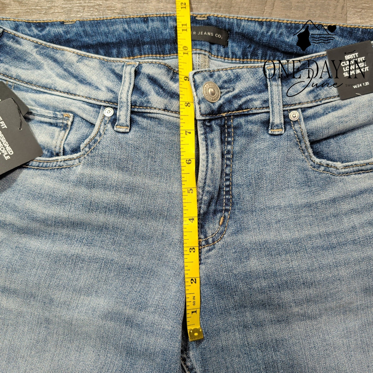 Silver Jeans Co Britt Curvy Low Rise Slim Bootcut Jeans NWT Size 34X31 (18)