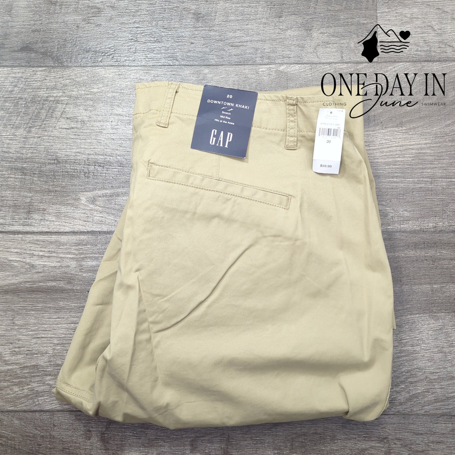 Gap Mid Rise Hits at Ankle Downtown Khaki Size 20