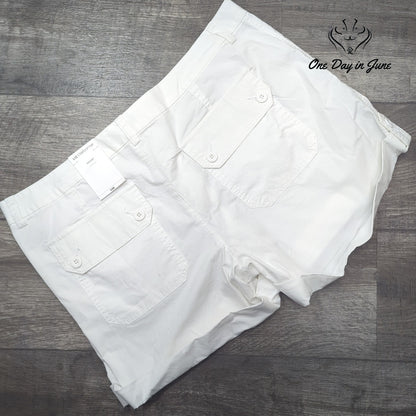 Liz Claiborne Flat Front Shorts Size 16
