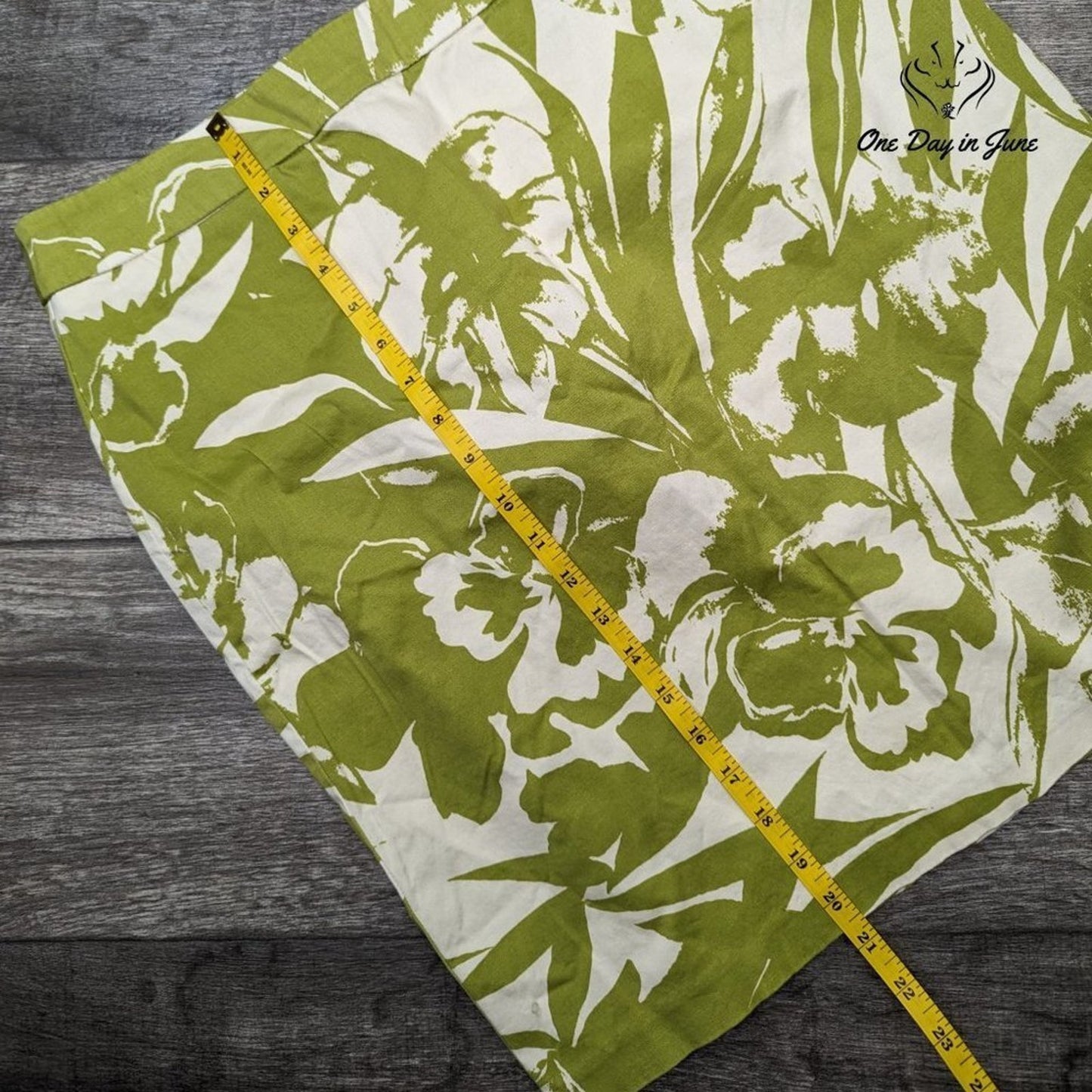 New York & Company Floral Pocketed Skirt Size 14