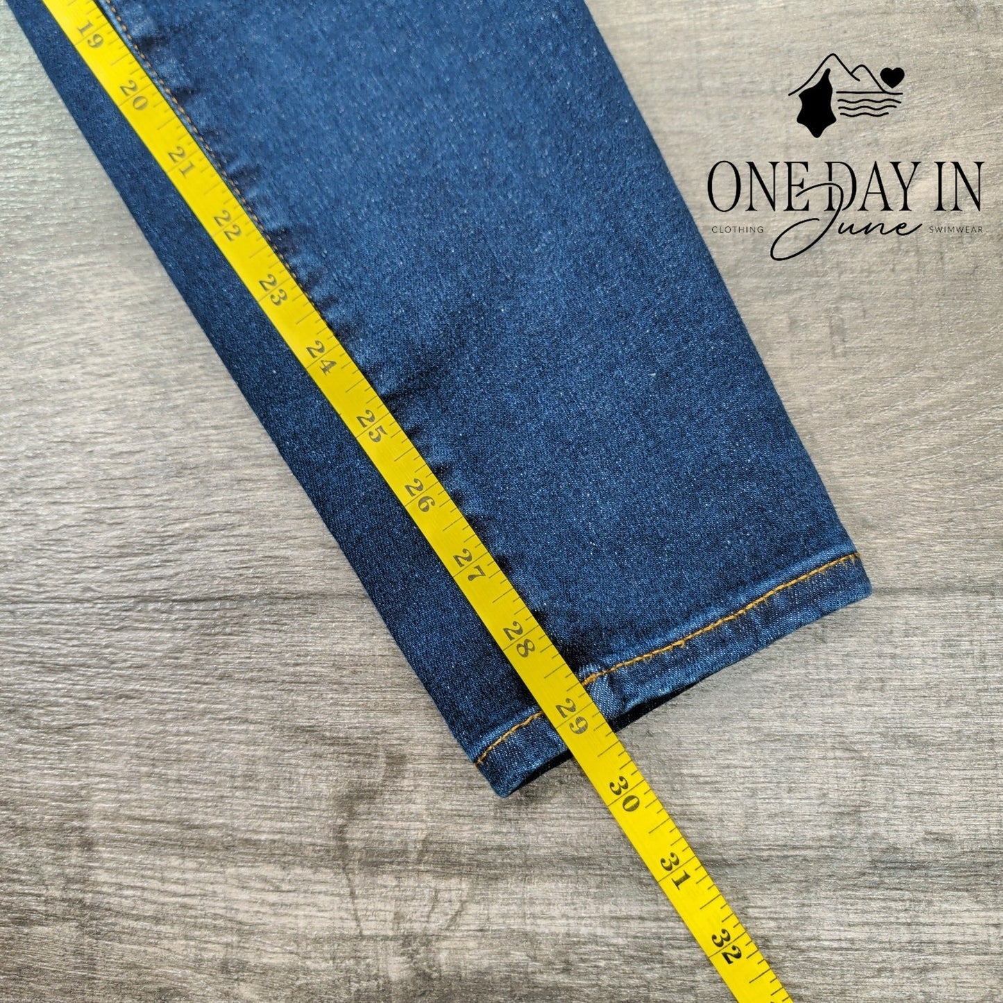 Good American Good Waist Skinny High Rise Jeans Size 10 (6-12)