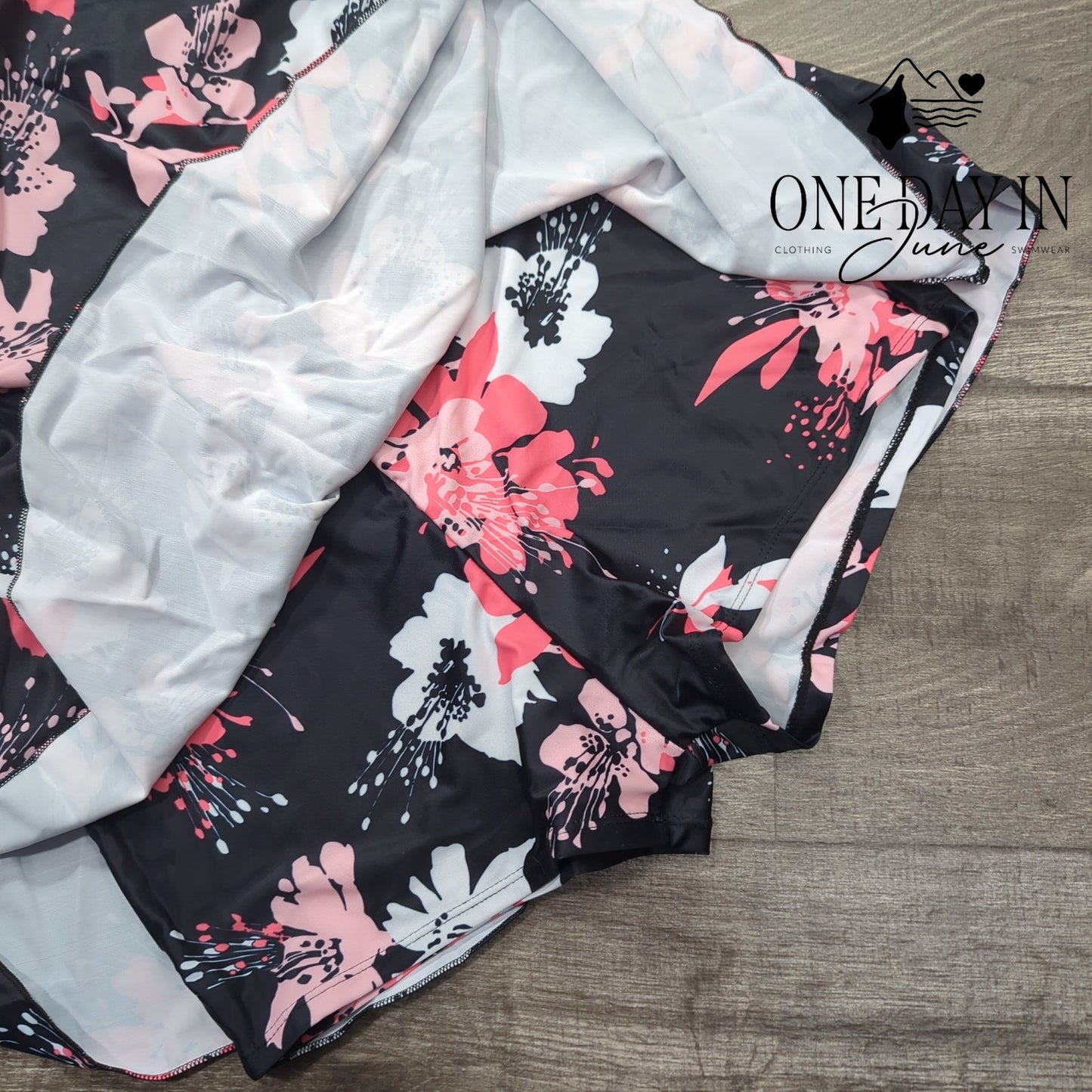 Summer Mae Floral Boyshort Swimdress Swimsuit Size 2XL