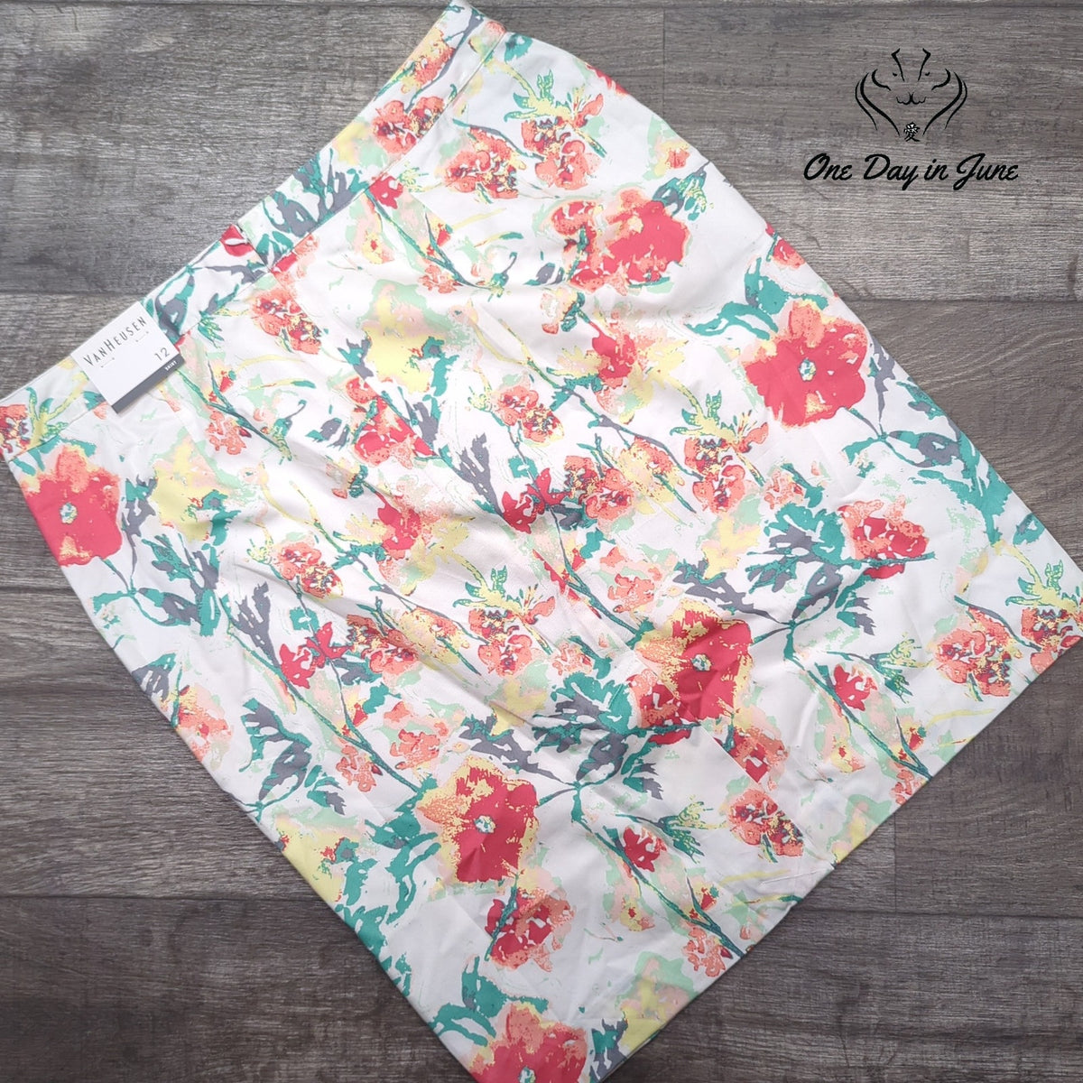 Van Heusen Floral Knee Length Pencil Skirt White Coral Green NWT Size 12