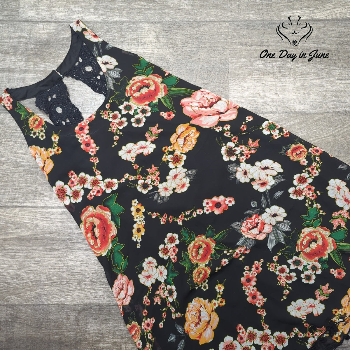 Double Zero Black Floral Crochet Lace Open Back Pom Pom Mini Dress NWT Size M