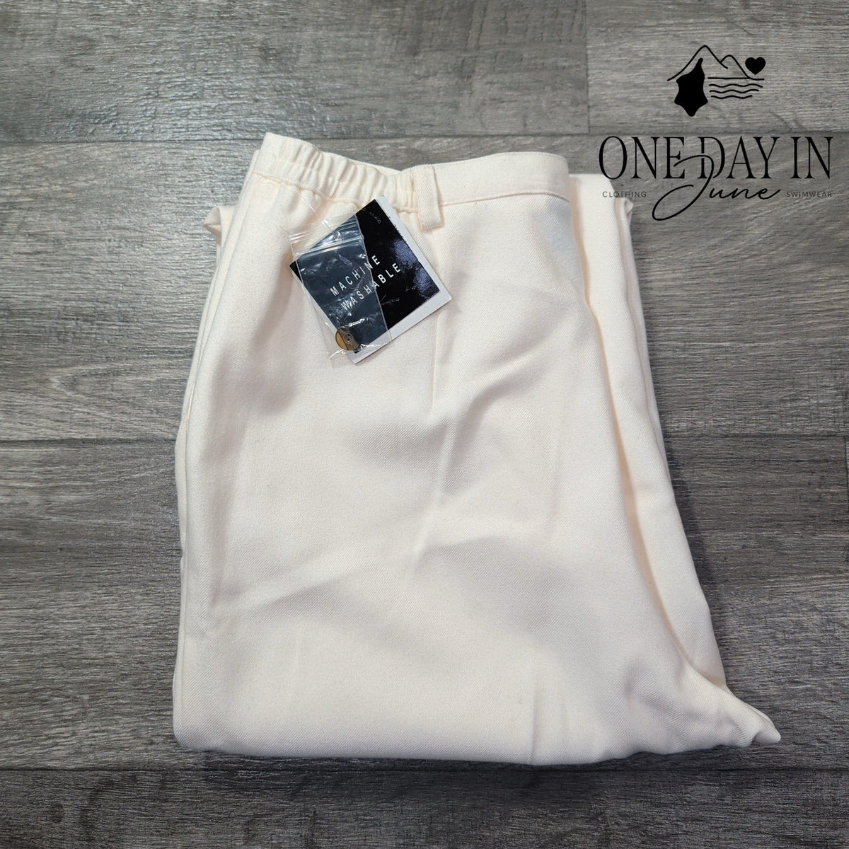 Sag Harbor Softest Touch High Rise Dress Pants Vanilla Cream NWT Size 14