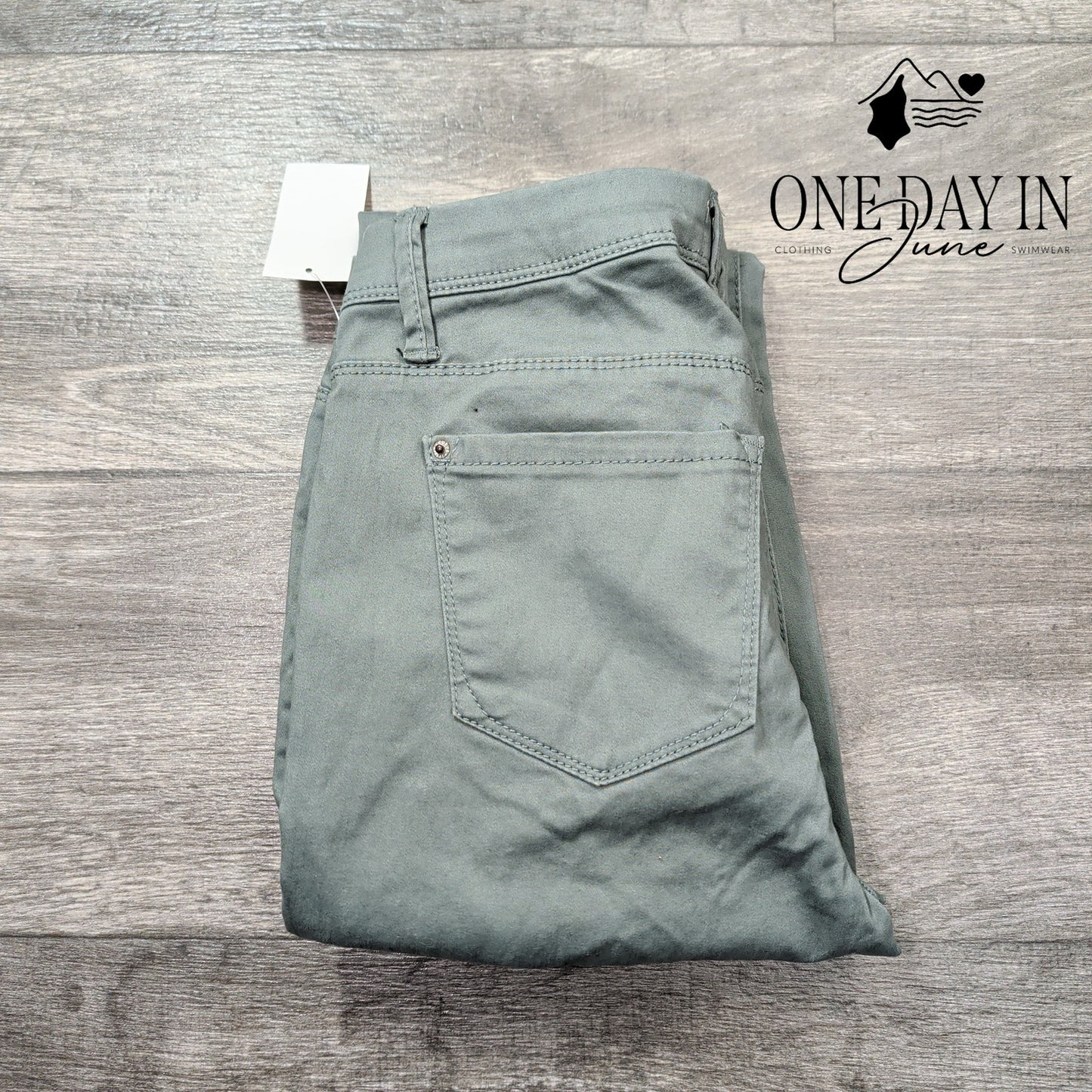 Curve Appeal Minimalist Jegging Jeans Size 2