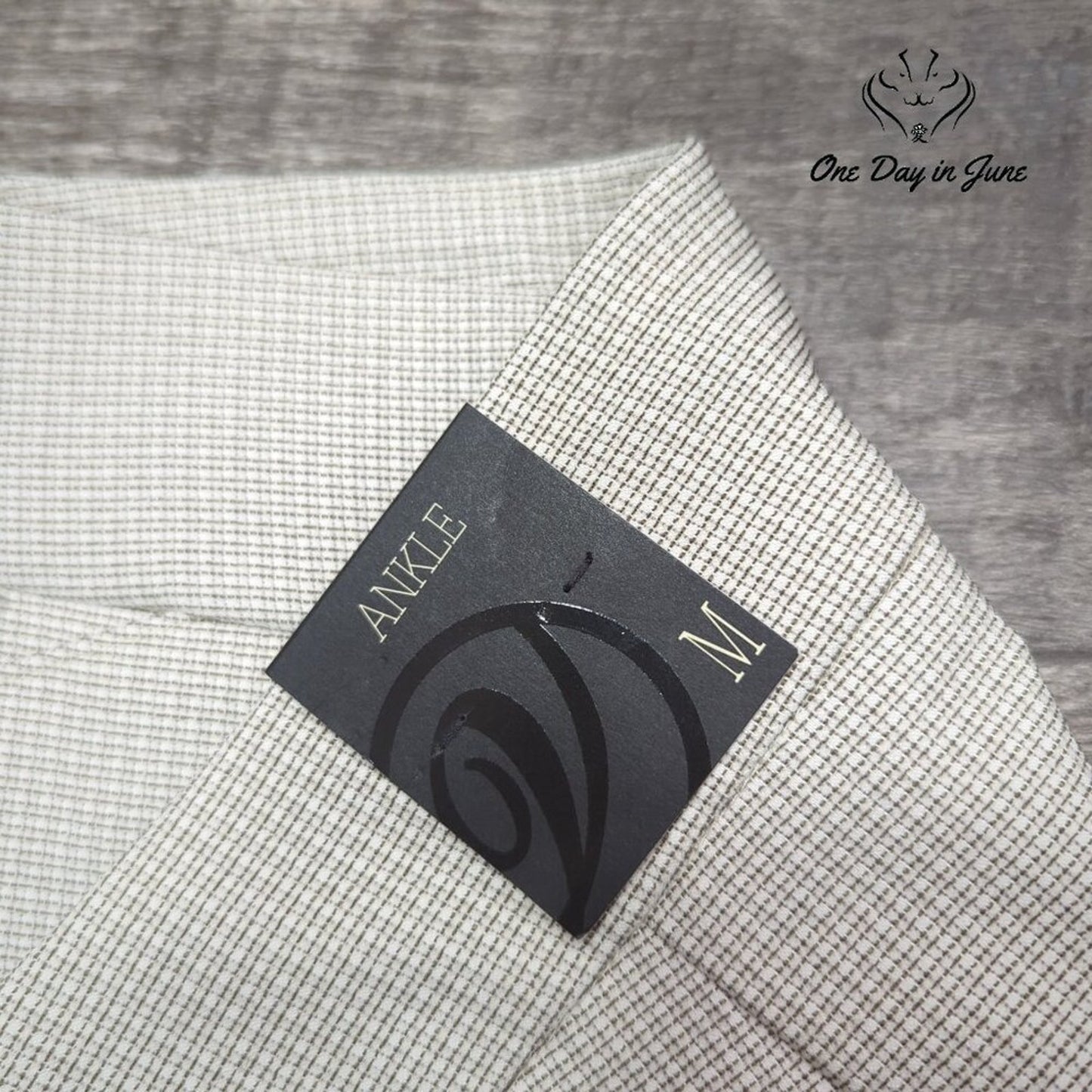 Versona Modern Ankle Pants Size M