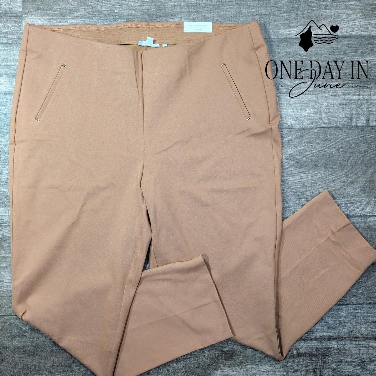 Chico's So Slimming Juliet Slim Leg Pants Tan NWT Size Chico's 4T (20T)